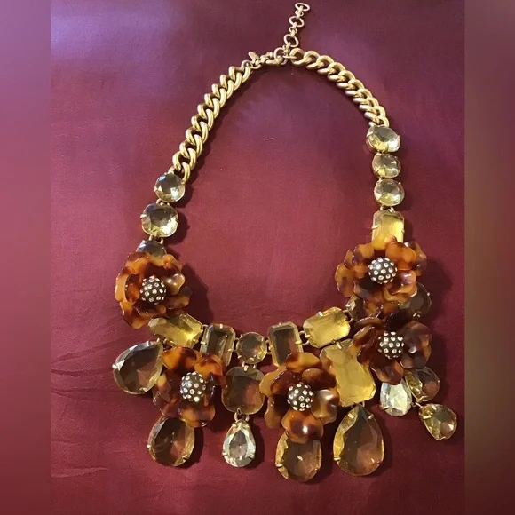 J CREW RARE FLOWER RHINESTONE GOLD TONE STATEMENT NECKLACE GUC - Picture 1 of 2